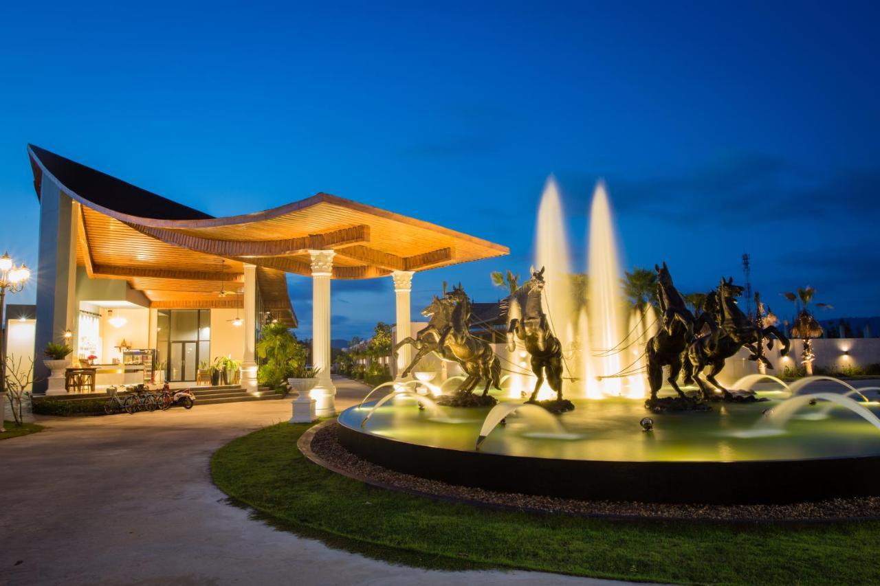 Gold Chariot Pool Villa, Phuket - Sha Plus Certified Банг Тао Бийч Екстериор снимка
